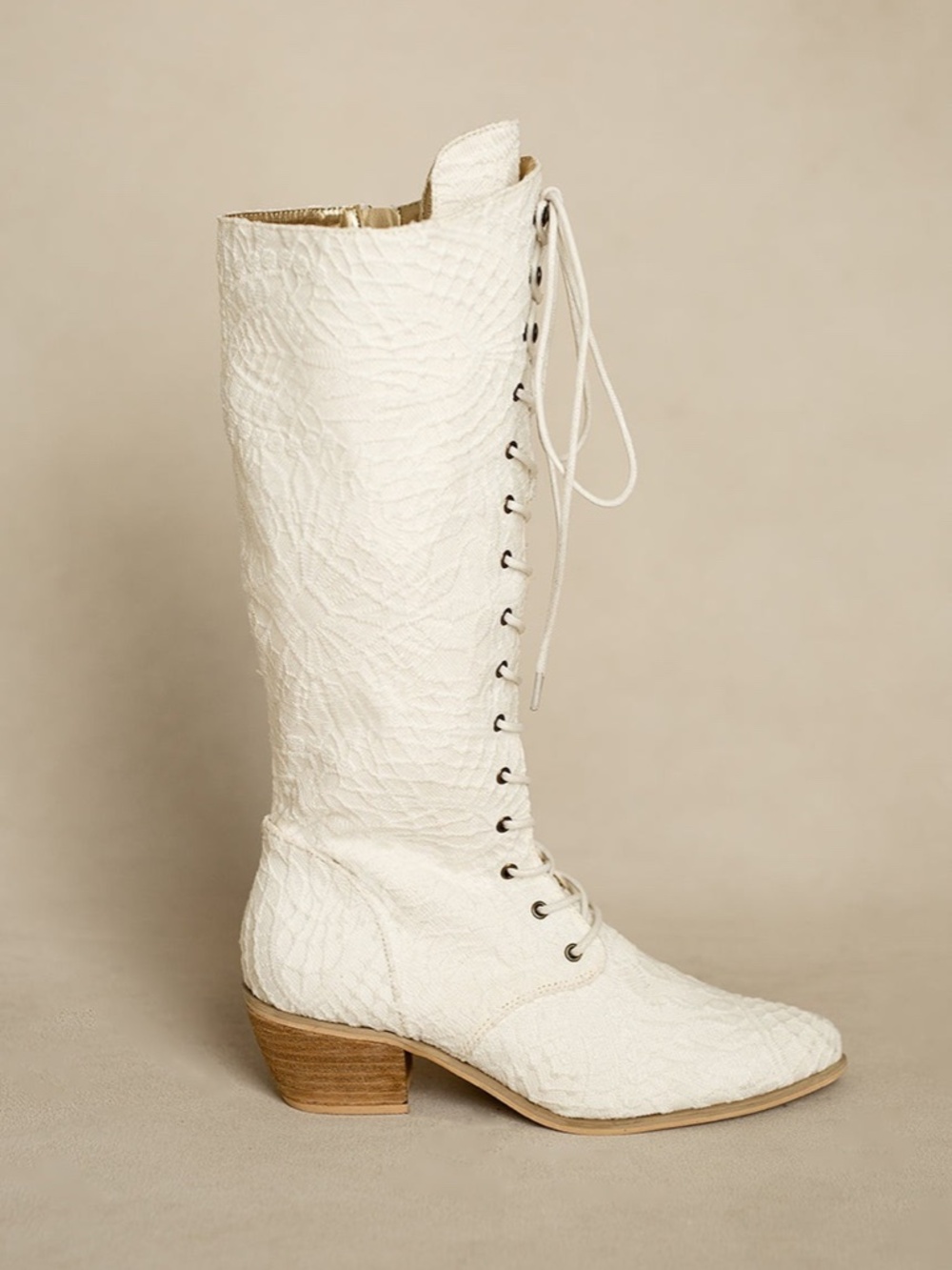 Tall Boot in Lace Lily Ivory